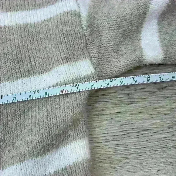 Loft Tan & White Striped Turtleneck Sweater Size M - Picture 7 of 8